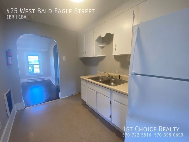 Photo - 425 W Bald Eagle St