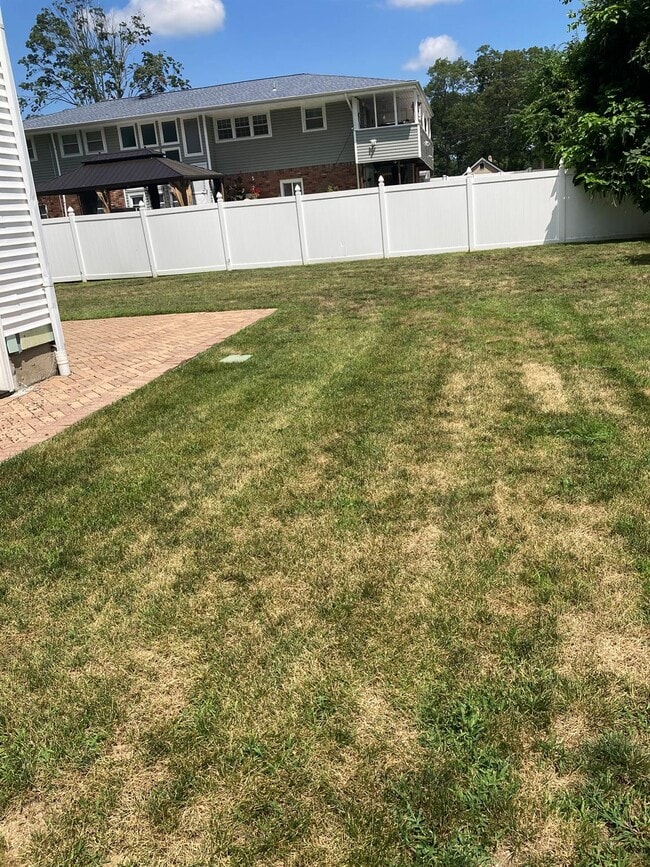 Photo - 745 Centerwood St