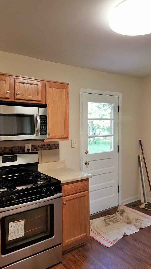 FANTASTIC Renovation! This Brick Cape Cod... House House Rental in