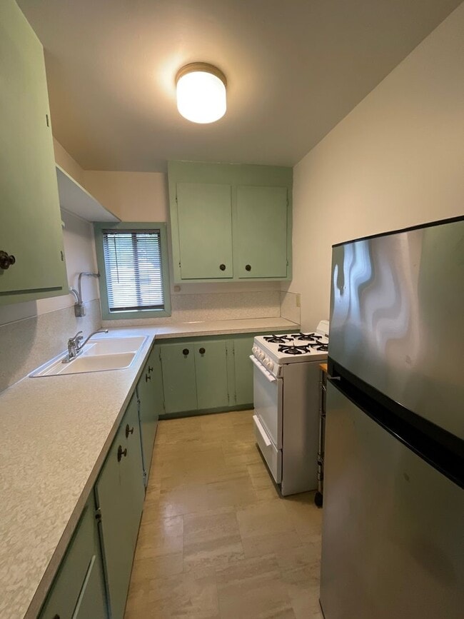 Photo - 491 NW Beaver St