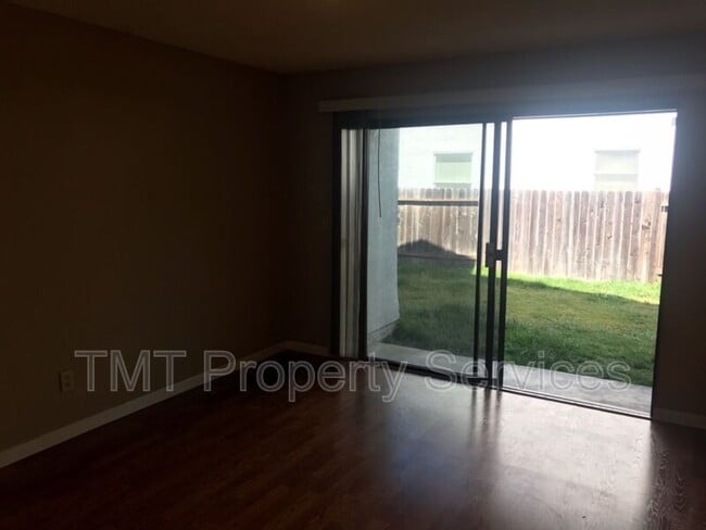 956 Greenstar Way