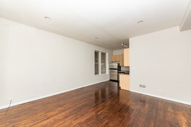 Photo - 2207 W Race Ave Unit 1