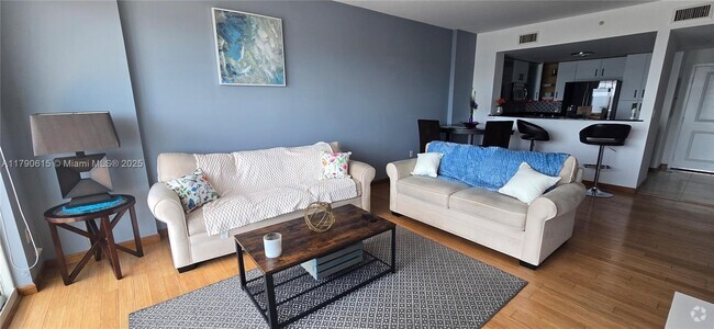 Building Photo - 7900 Harbor Island Dr Unit 1024 Rental