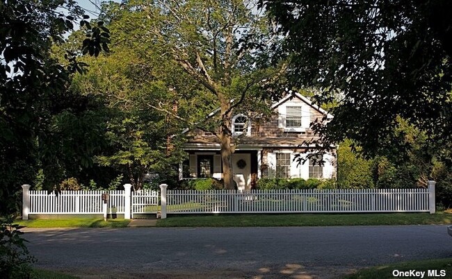 Photo - 10 New Jersey Ave House