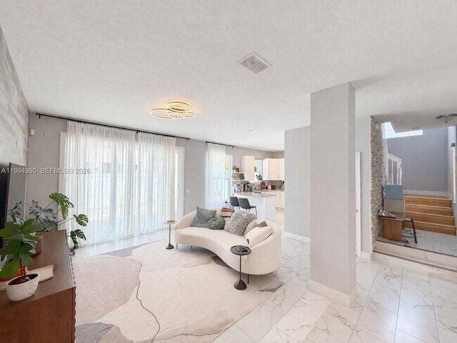 Photo - 5005 Northern Lights Dr