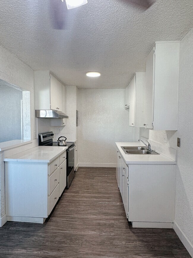 Kitchen - 7862 2nd St