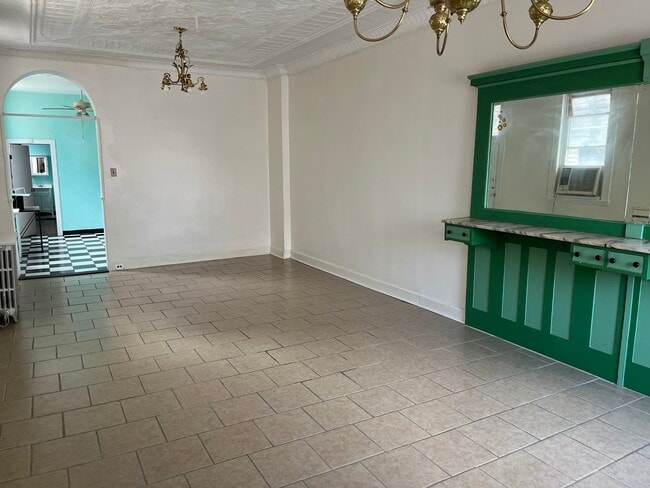 Photo - 1721 Bank St Unit 1st Floor A