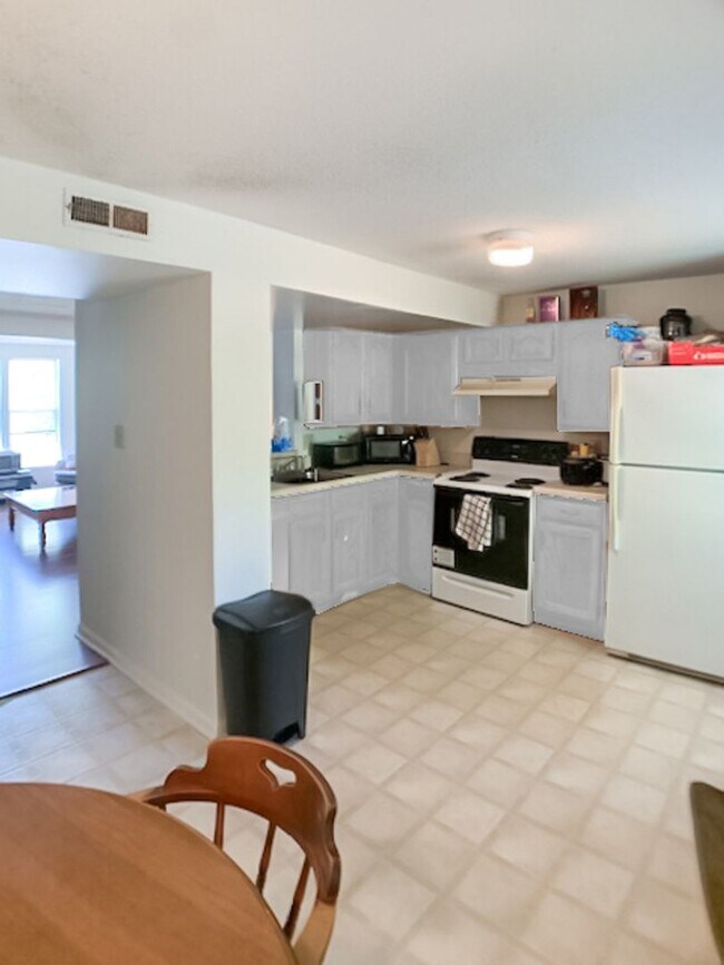 Photo - STERLNGWRTH4210 Unit 1