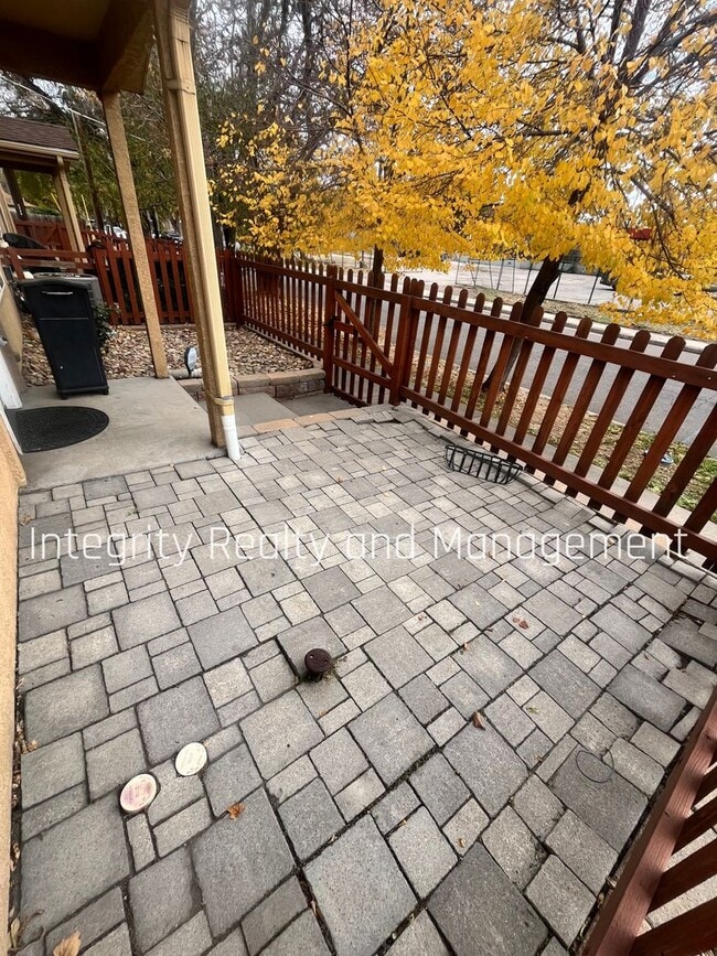 Photo - 4001 E 16th Ave