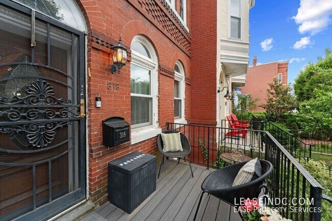 Photo - 318 U St NW