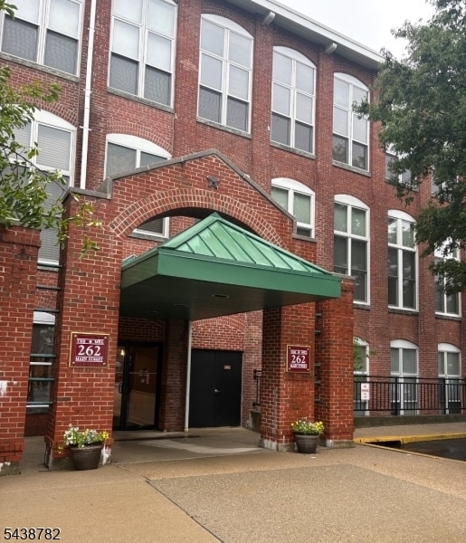 Building Photo - 262 Main St Unit 206