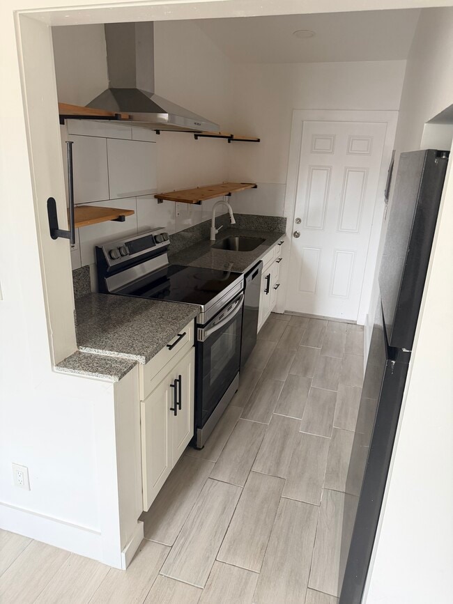 Photo - 237 SW 14th Ave Unit Suite 237