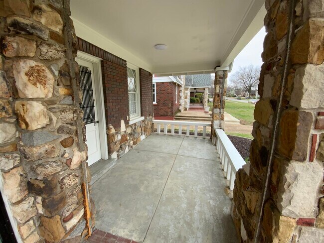 Photo - 920 N Auburndale St