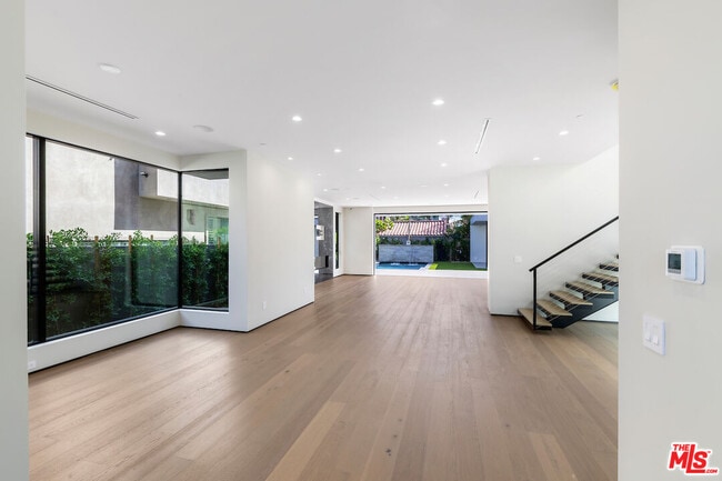 Photo - 6430 Drexel Ave