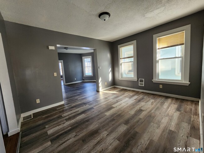 Photo - 538 Howard Ave