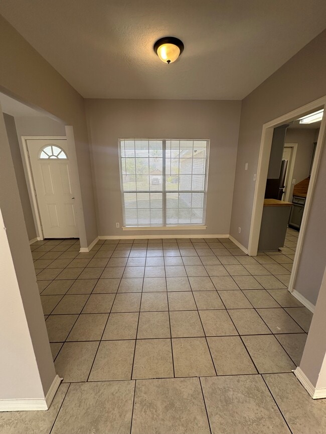 Photo - 2612 Cheyenne Dr
