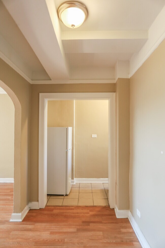 920 W Eastwood Ave Unit 306