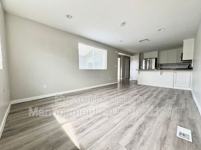 Photo - 1257 E 5600 S