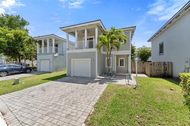 Photo - 379 NE 31st Ave