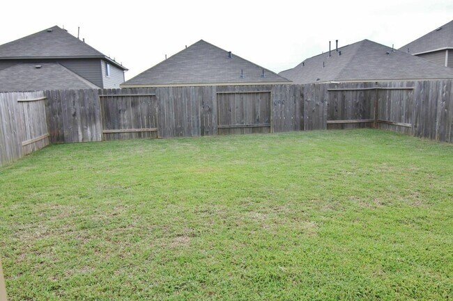 Photo - 5711 Kyle Cove Dr