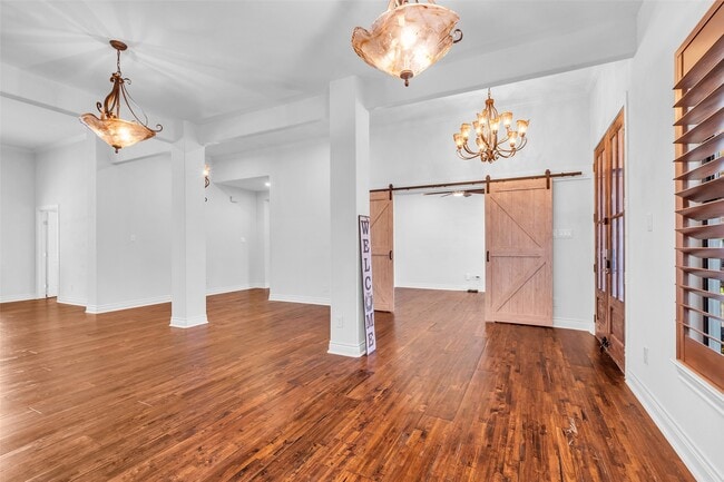 Photo - 17 Bellingham Ct