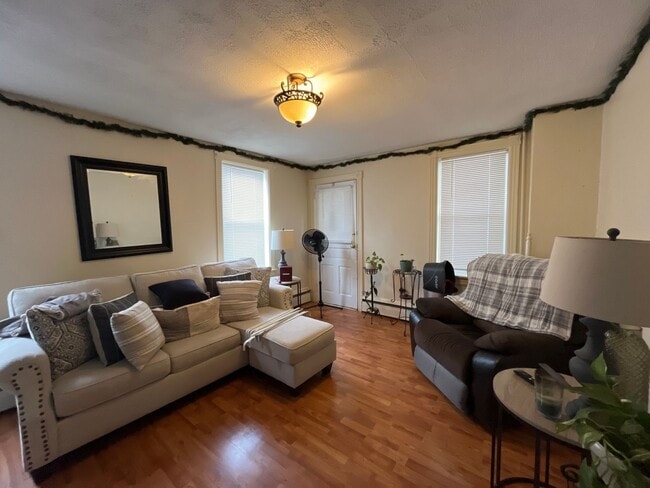 Photo - 2280 Main St Unit 3