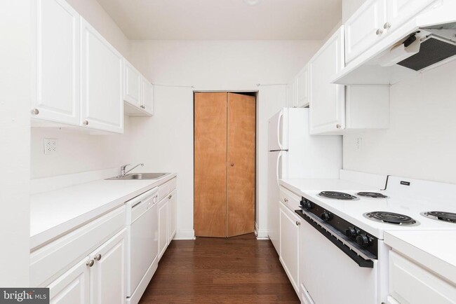 Photo - 220 S 16th St Unit 1101