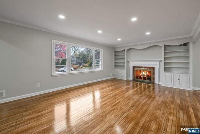 Photo - 164 Jeffer Ct