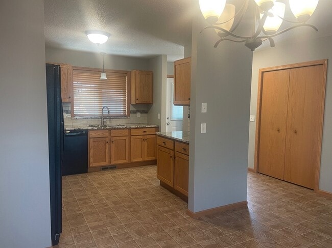 Photo - 217 18th Ave SE