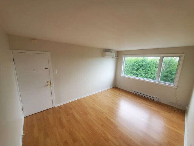 Photo - 9 Connaught Ave Unit 12