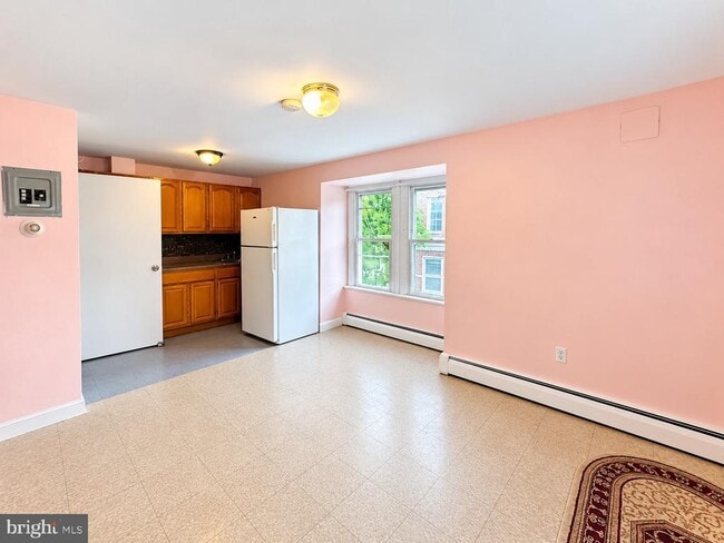 912 Ridge Ave