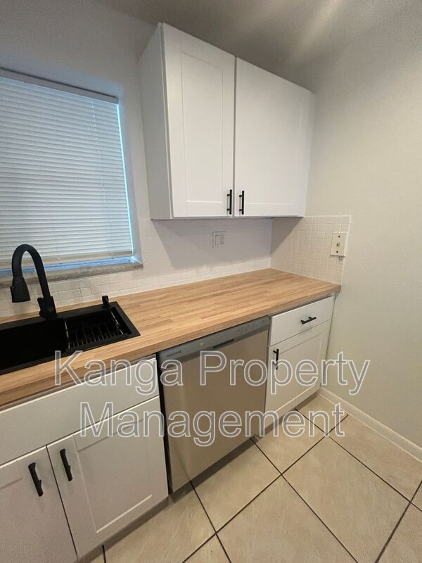 Photo - 2000 N Congress Ave Unit #211