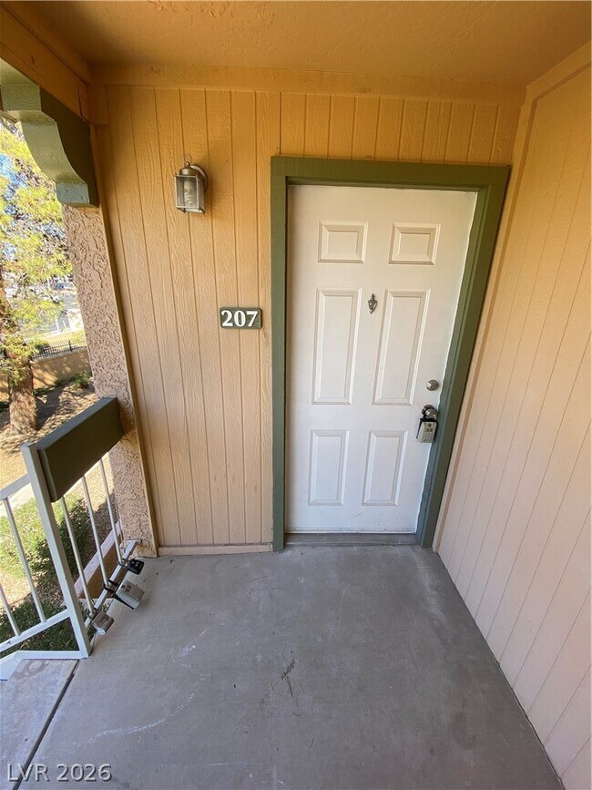 Photo - 5174 S Jones Blvd Unit 207