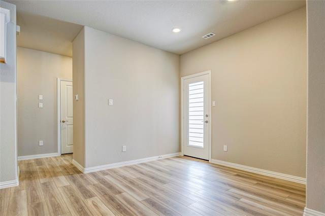 Photo - 2652 Gateway Ave