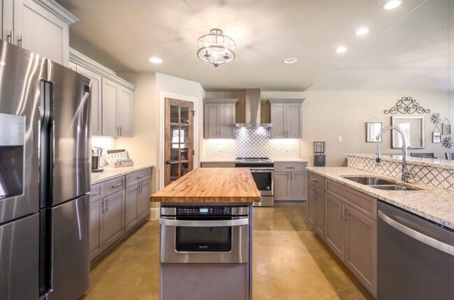 Photo - 108 Quail Run