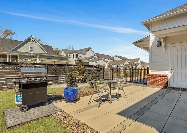 Building Photo - 2028 Ironstone Aly Rental