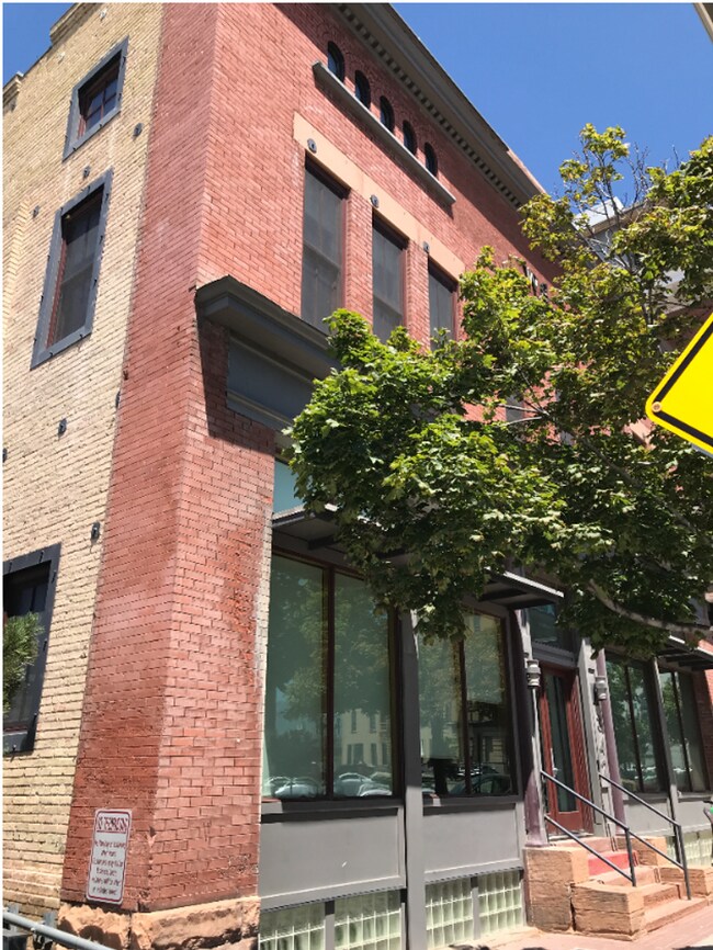 Photo - Beautiful 2 Story Apartment