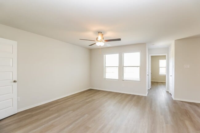 Photo - 24841 Scilla Wy