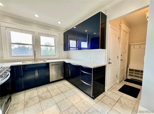Photo - 602 Bird Ave