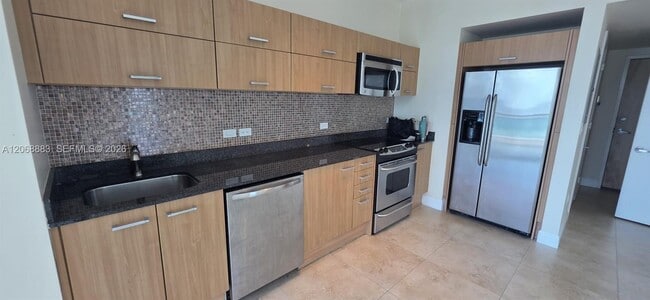 Building Photo - 350 S Miami Ave Unit 3215