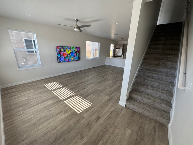 Photo - 611 Companion Wy