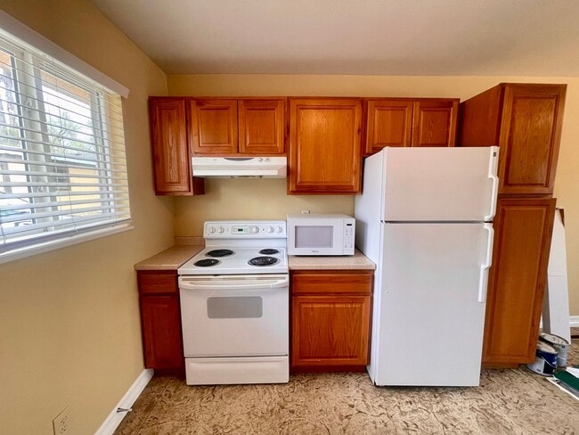Photo - 2116-2118 E Willamette Ave Unit 2116 E Willamette Ave
