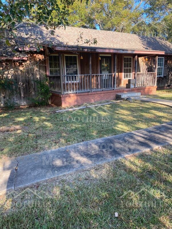 Photo - 1018 Cothran Cir