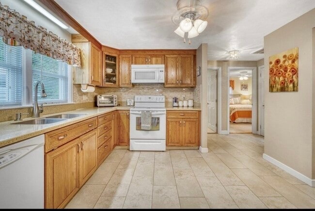 Photo - 43 Deerfield Ave