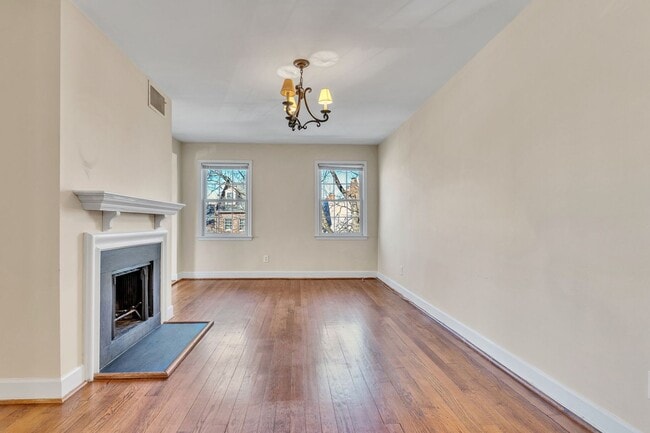 Photo - Charming Top-Floor 1BR/1BA in Old Town’s Premier Canal Place