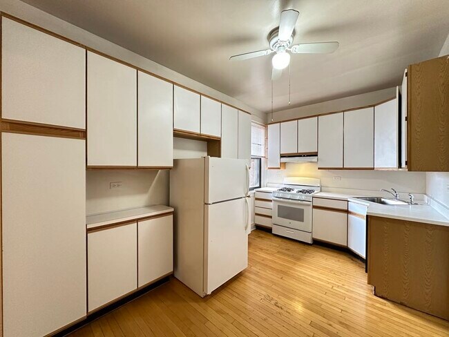 1238 Oak Ave Unit L3