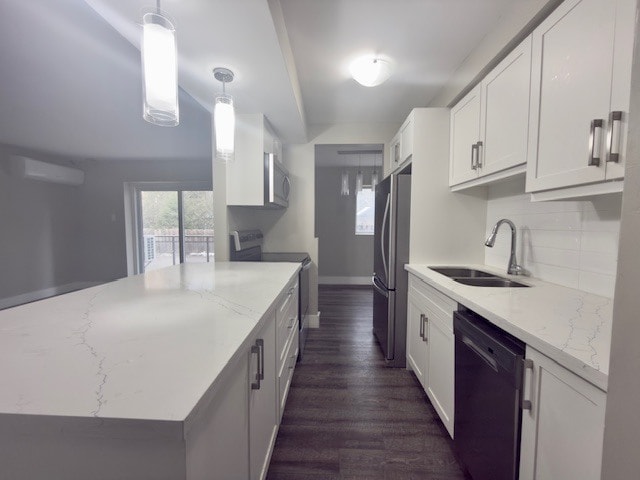 Photo - OLD South!  2 Bedroom * Renovated * Parking * Insuite Storage * AVAIL NOW Unit 105