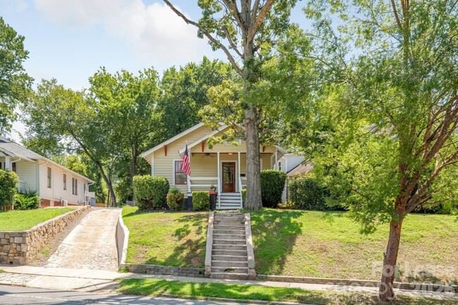 Photo - 1619 S Mint St