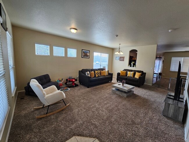 Photo - 3 Bed 3 bath house in 80916!