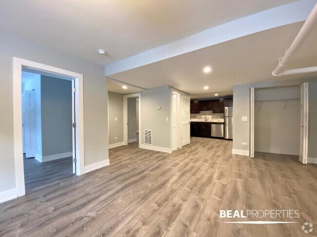 Building Photo - 2 bedroom in EVANSTON IL 60202 Unit GDNN Rental